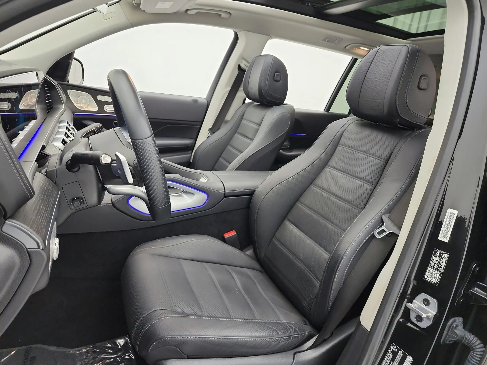 Certified Used 2023 Obsidian Black Metallic Mercedes-Benz GLS 580 4MATIC® SUV image 10