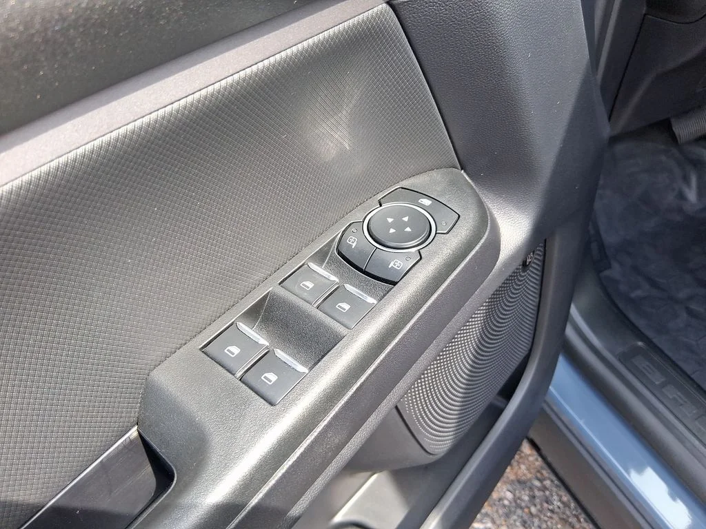 New 2025 Azure Gray Metallic Tri-Coat Ford Badlands® image 11