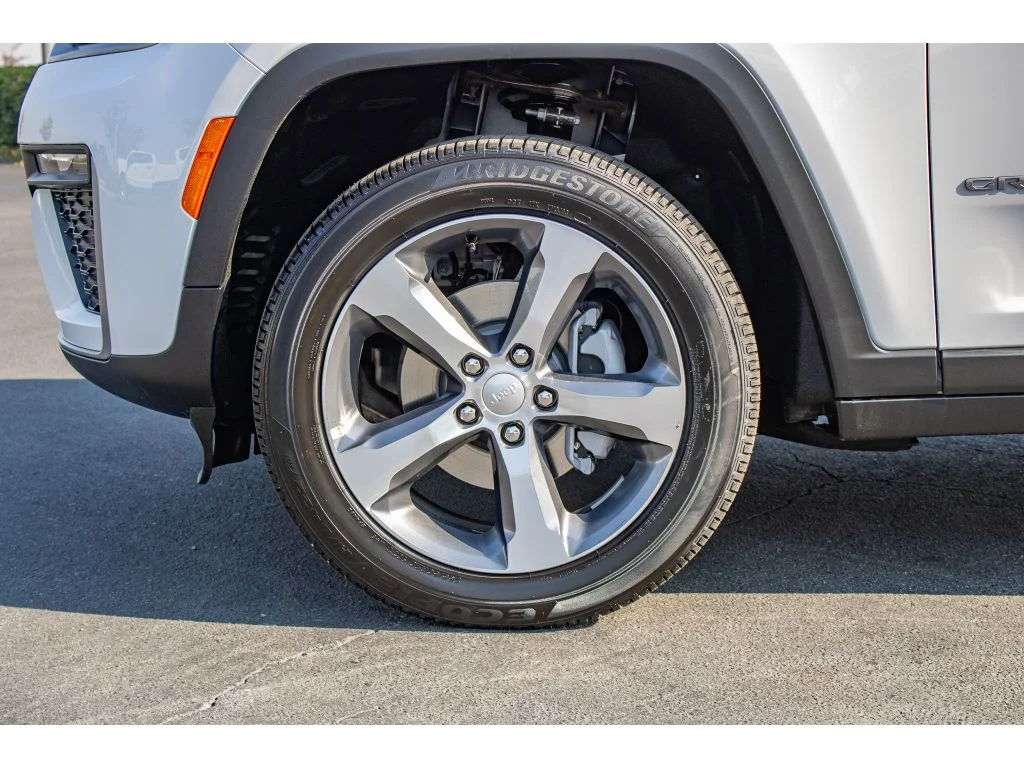 New 2026 Bright White Clearcoat Jeep Limited image 5