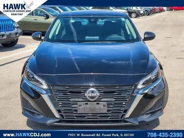 Used 2024 Black Nissan 2.5 SV image 4