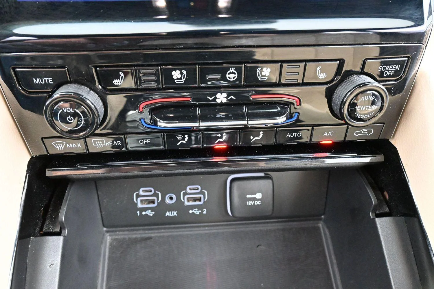 Used 2023 Velvet Red Pearlcoat Jeep Limited image 23
