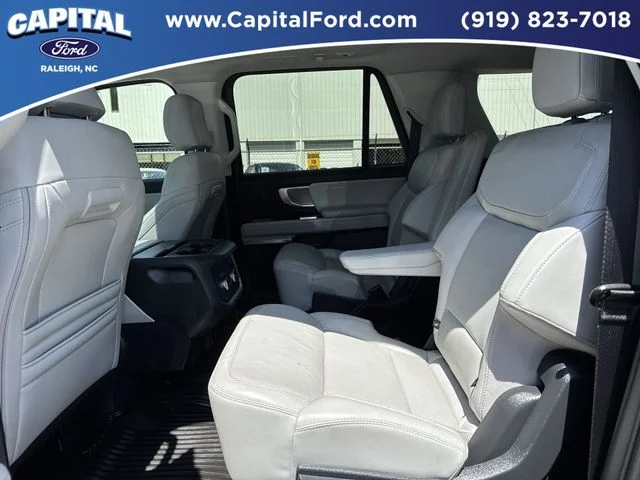 Used 2025 Black Ford Platinum image 18