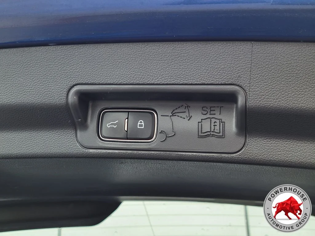 Used 2021 Blue Ford XLT image 14