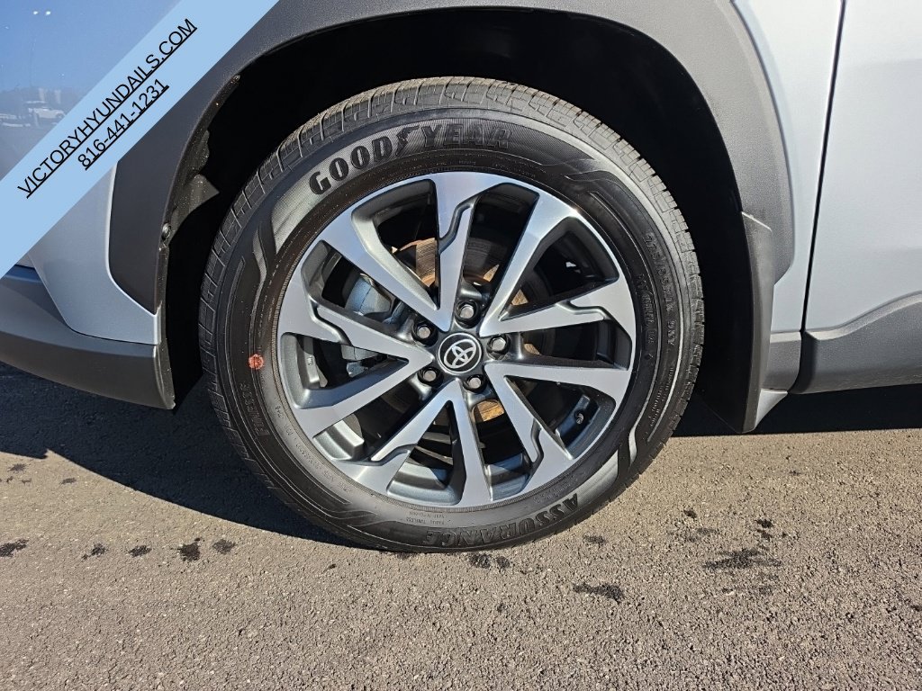 Used 2025 Silver Toyota XLE image 11