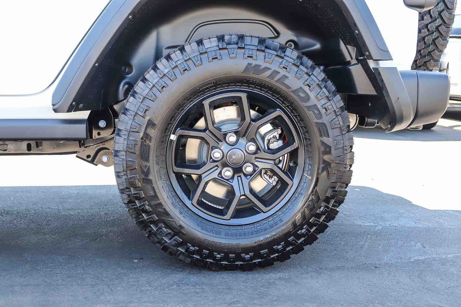 New 2026 Bright White Clear-Coat Exterior Paint Jeep Willys image 13