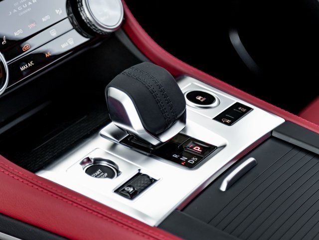2026 Jaguar F-Pace R-Dynamic S - Photo 19