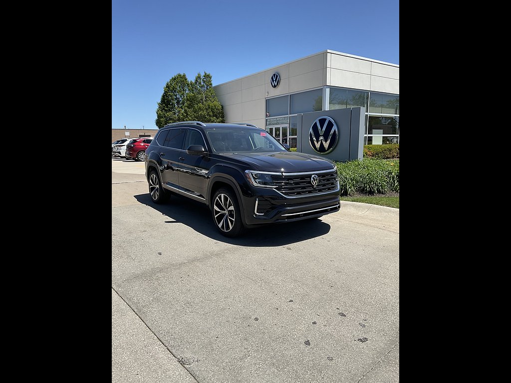 2026 Volkswagen Atlas 2.0T SEL Premium R-Line 4MOTION's photo
