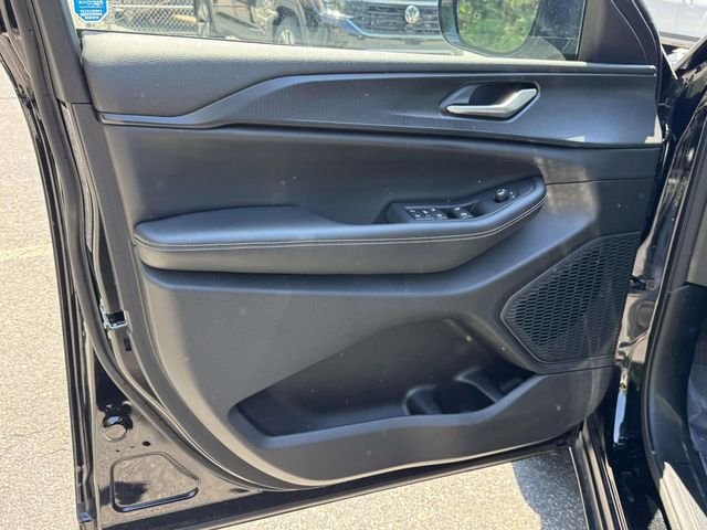 Used 2023 Black Jeep Altitude image 26