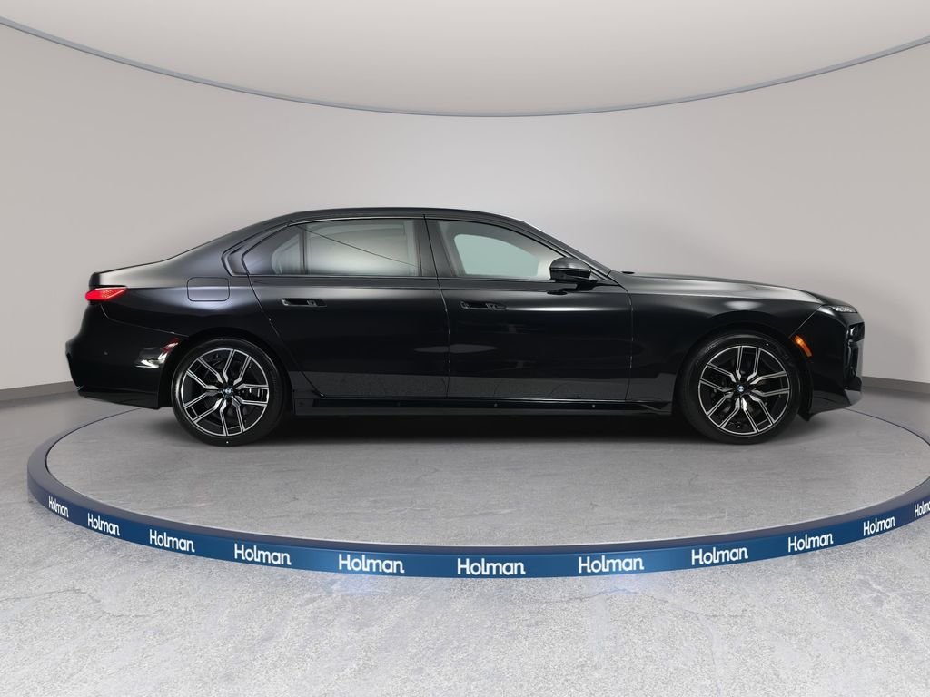 New 2026 Black Sapphire Metallic BMW 750e xDrive image 4