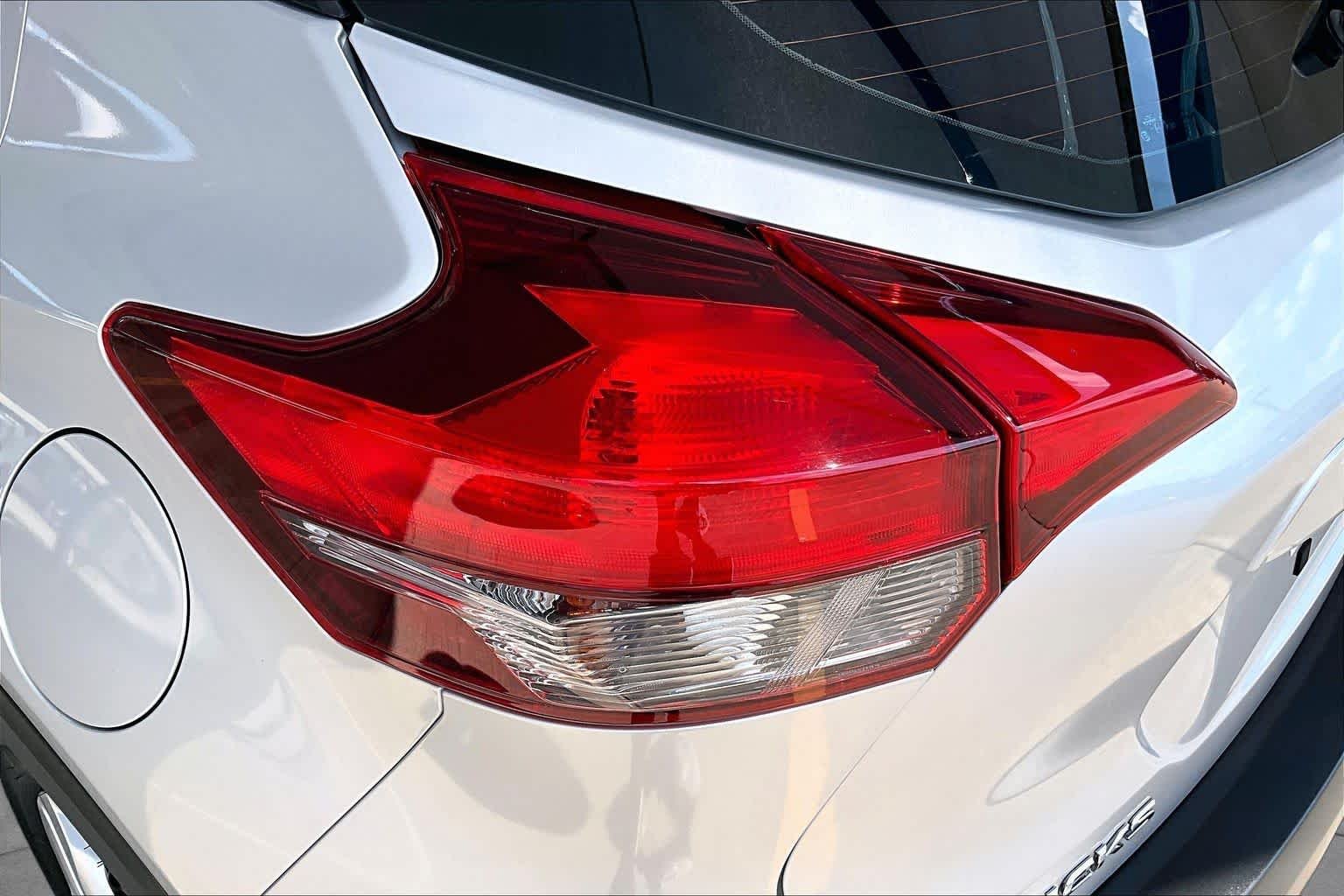 Used 2019 Brilliant Silver Metallic Nissan S image 28