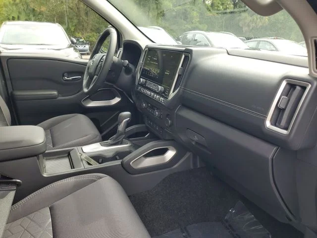 New 2026 Glacier White Nissan Crew Cab SV image 29