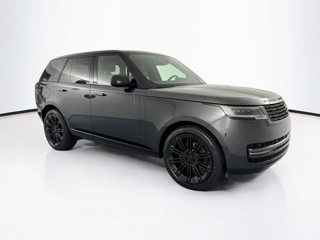 New 2026 Carpathian Grey Land Rover SE image 3