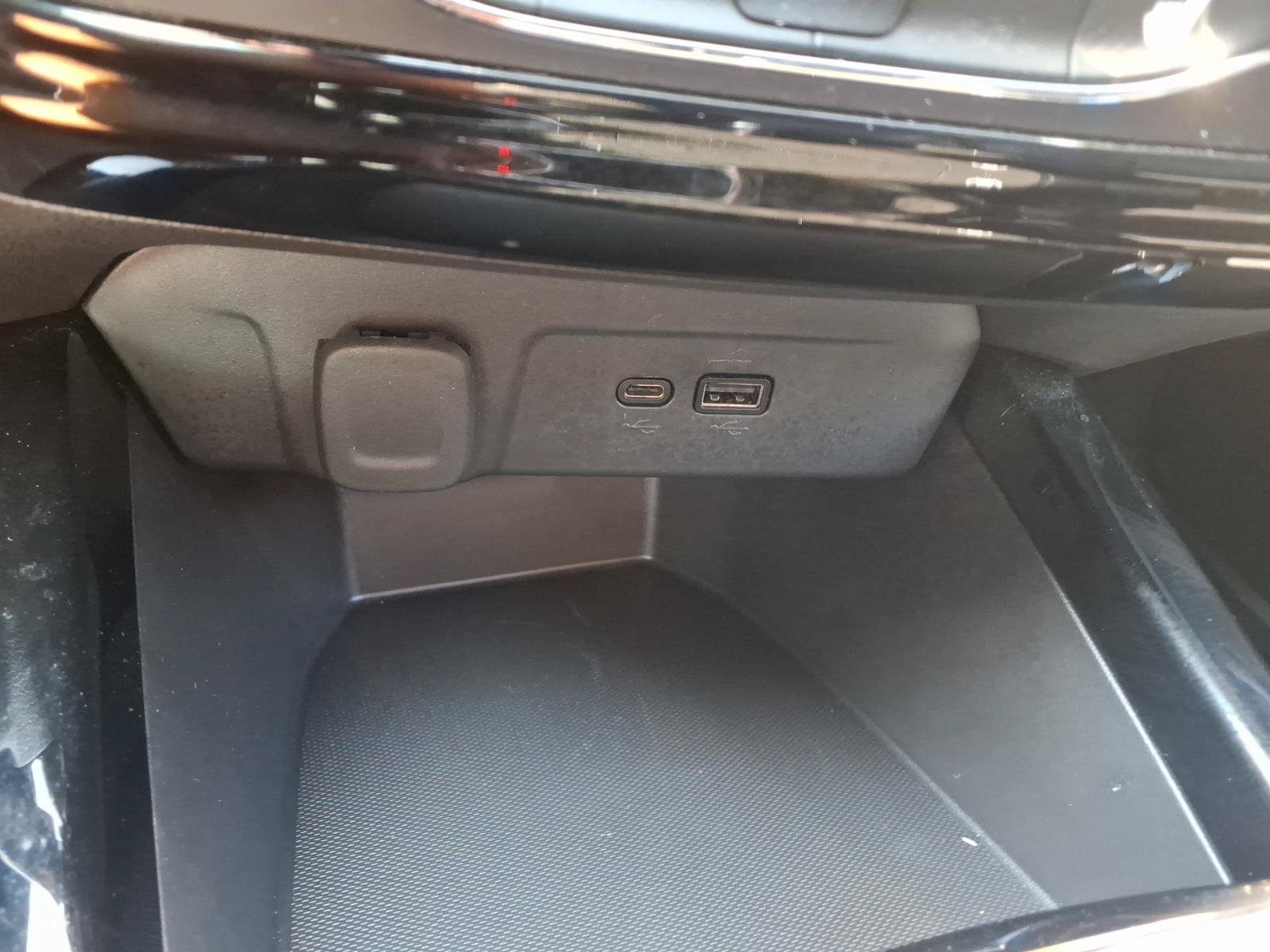 2025 Chevrolet Trax Activ - Photo 24