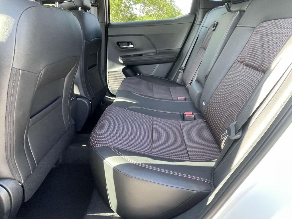 2025 Nissan Kicks SR - Photo 12