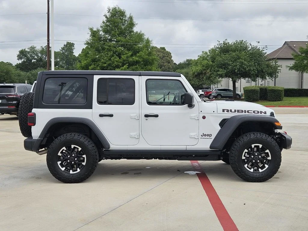 Used 2026 White Jeep Rubicon image 9