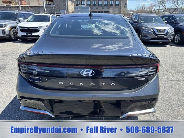 Used 2024 Gray Hyundai SEL image 4