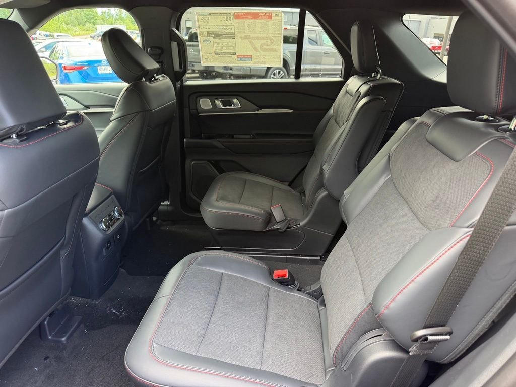 New 2026 Rapid Red Metallic Tinted Clearcoat Ford ST image 8