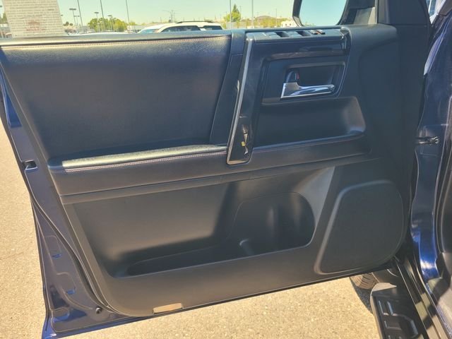 Used 2016 Blue Toyota Trail image 18