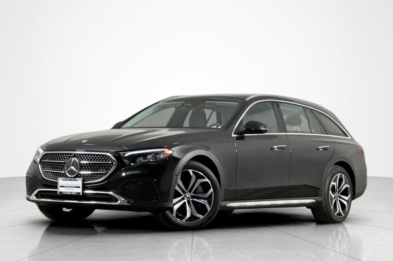 2025 Mercedes-Benz E-Class E450 4MATIC All-Terrain's photo