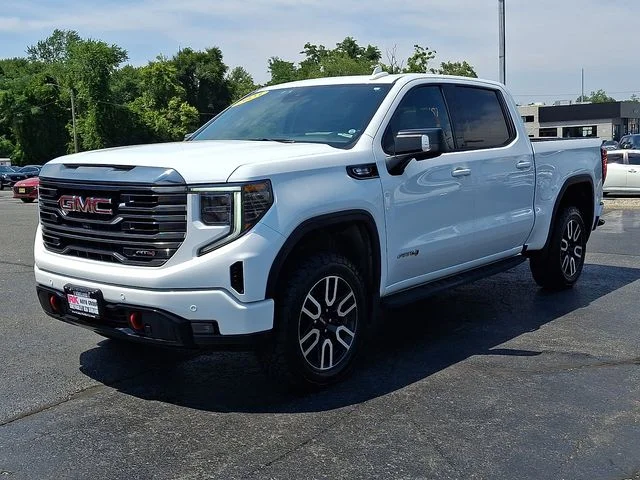 Used 2023 White GMC AT4 image 4