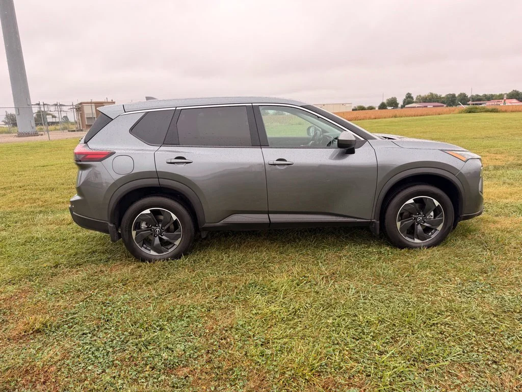 Certified Used 2026 Gun Metallic Nissan SV image 4