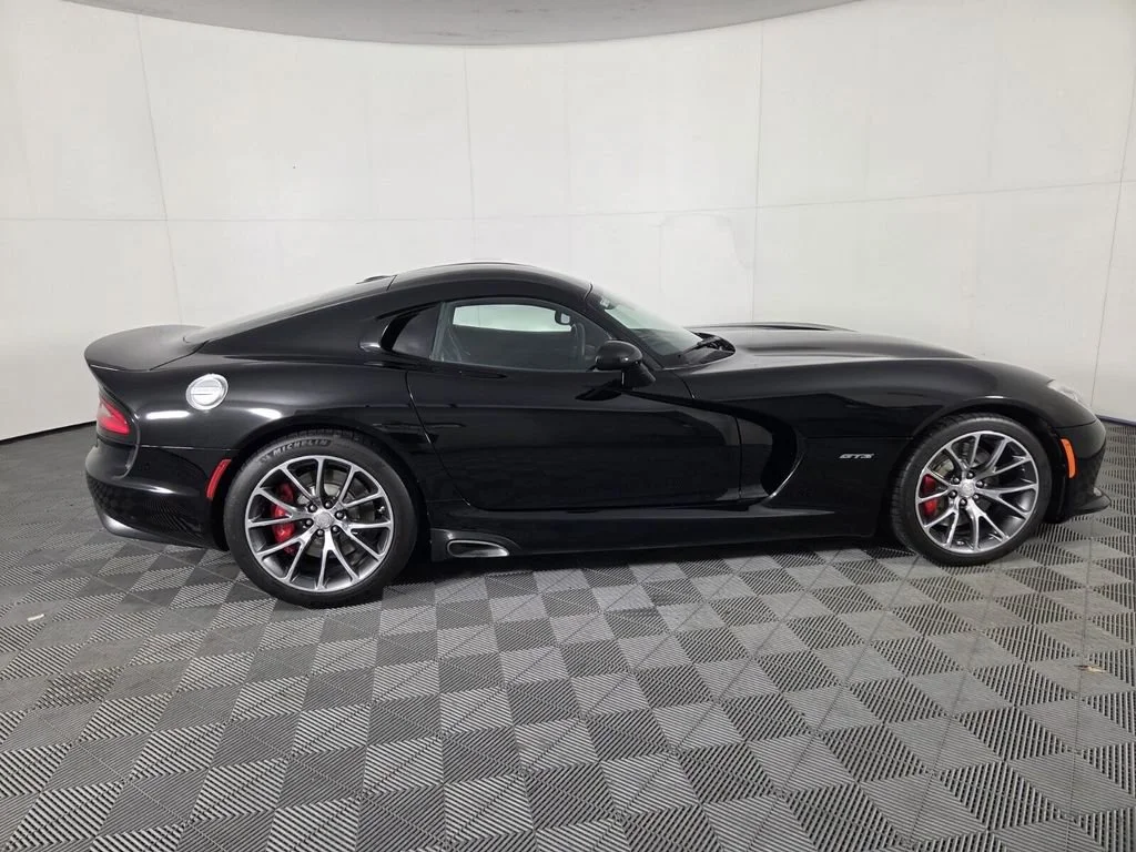 Used 2014 Venom Black Clearcoat Dodge GTS image 5