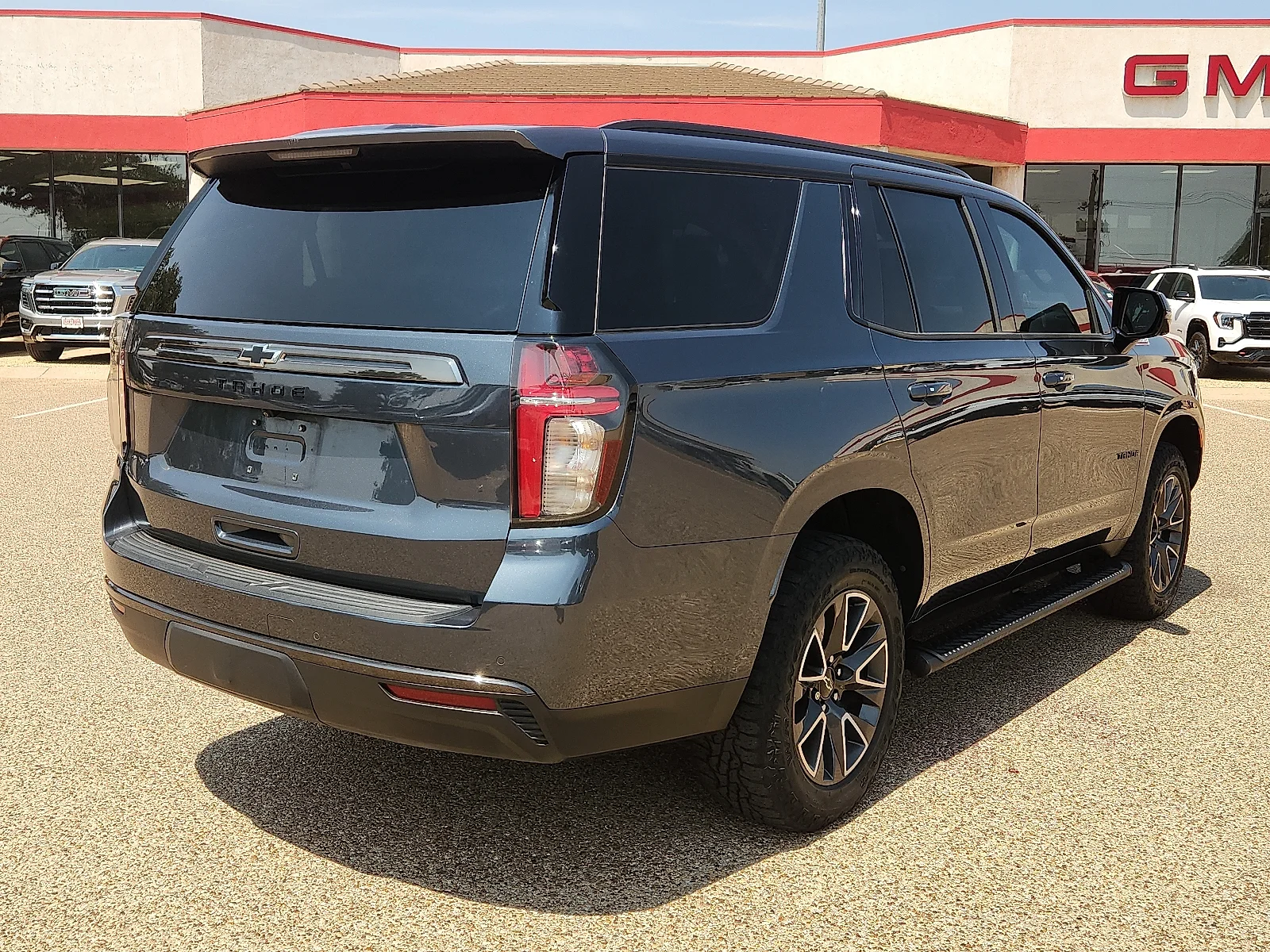 Used 2021 Shadow Gray Metallic Chevrolet Z71 image 4
