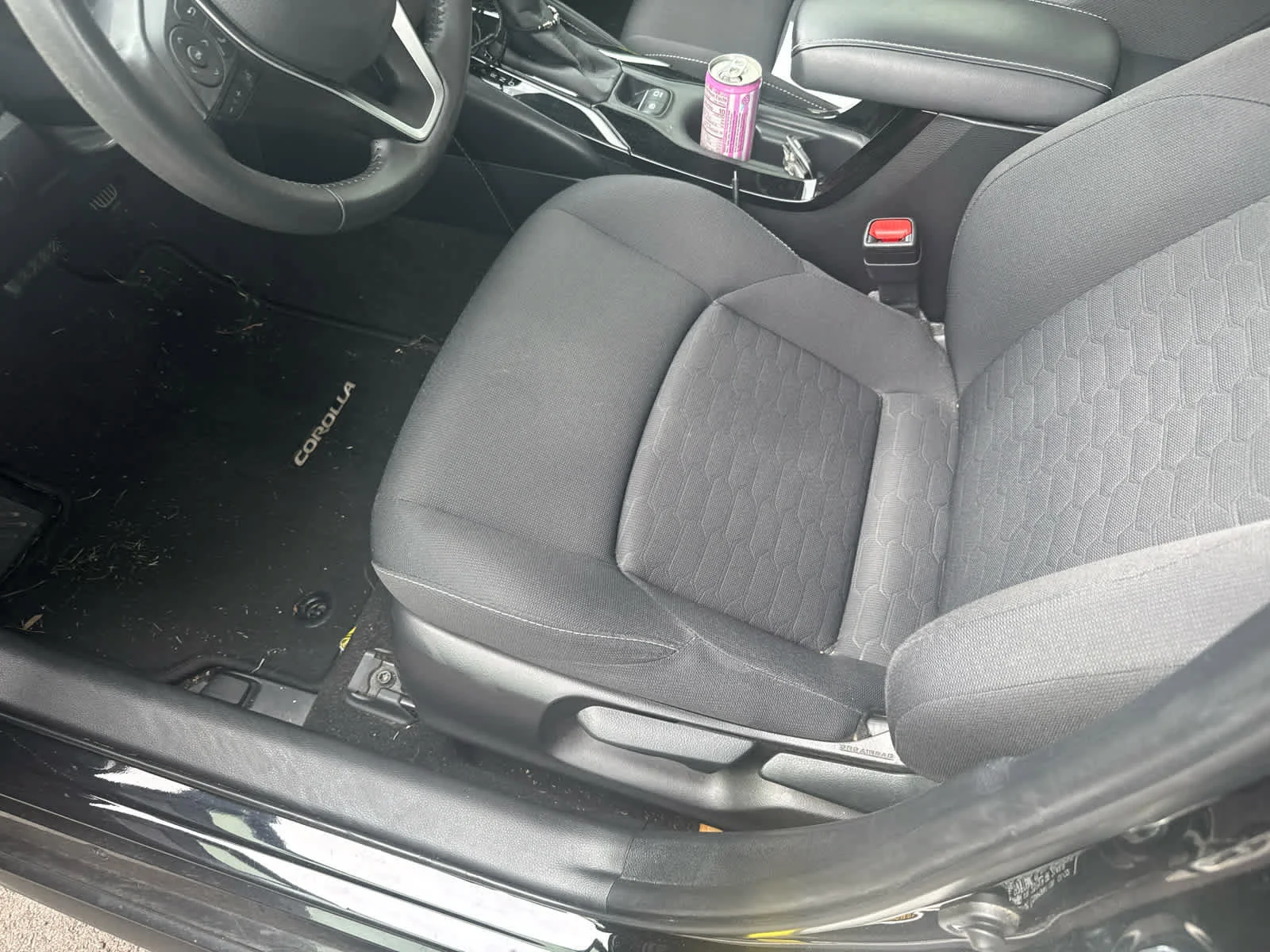 Used 2022 Midnight Black Metallic Toyota SE image 7