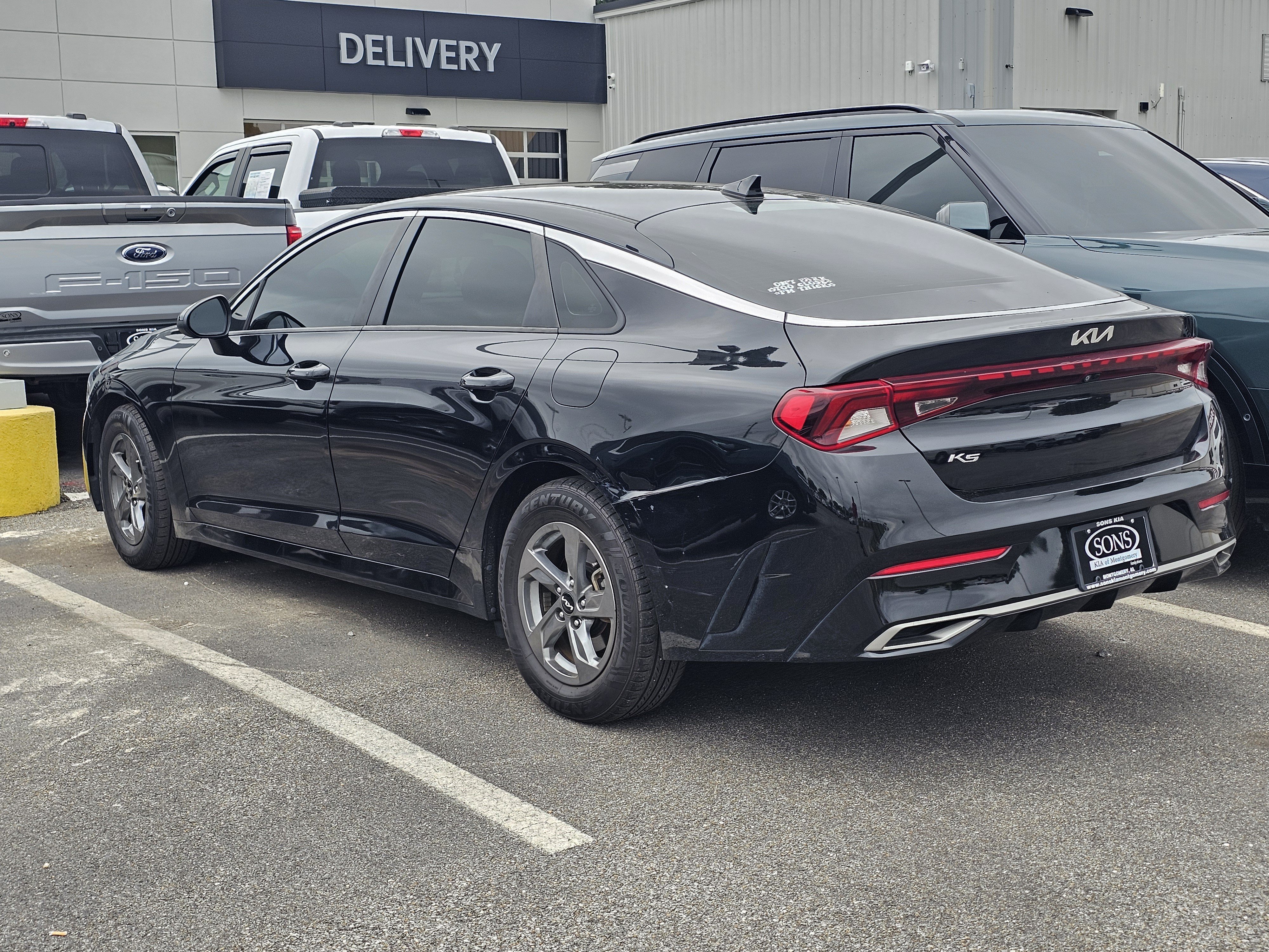 Used 2022 Ebony Black Kia LXS image 11