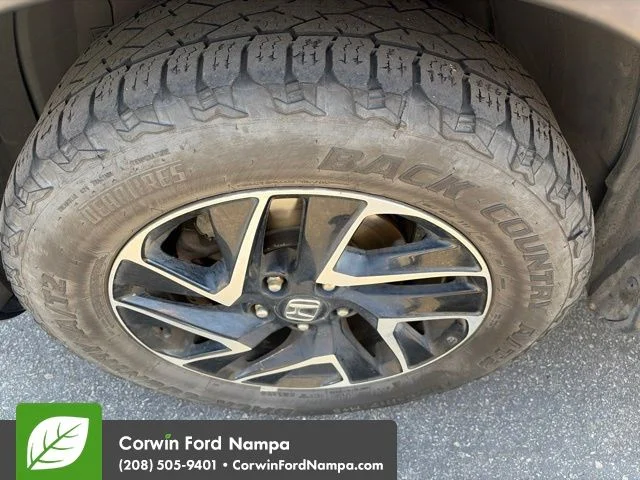 Used 2016 Red Honda SE image 7