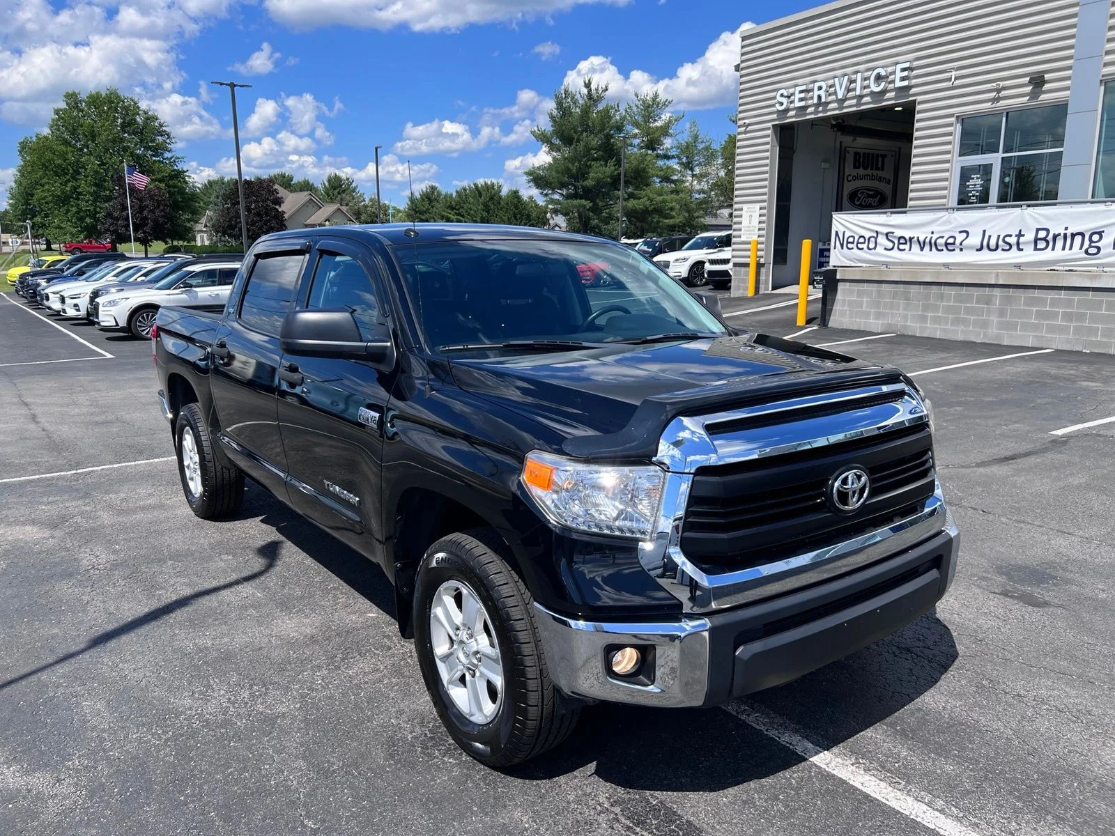 Used 2017 Black Toyota SR5 image 7