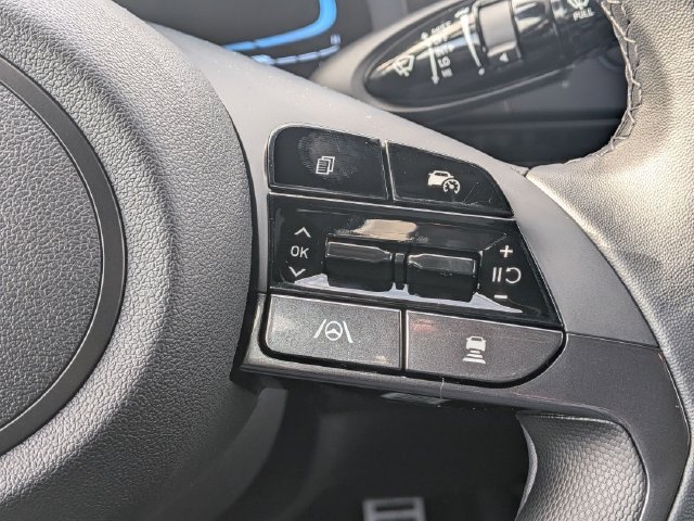 Used 2026 Black Hyundai SEL Sport image 16