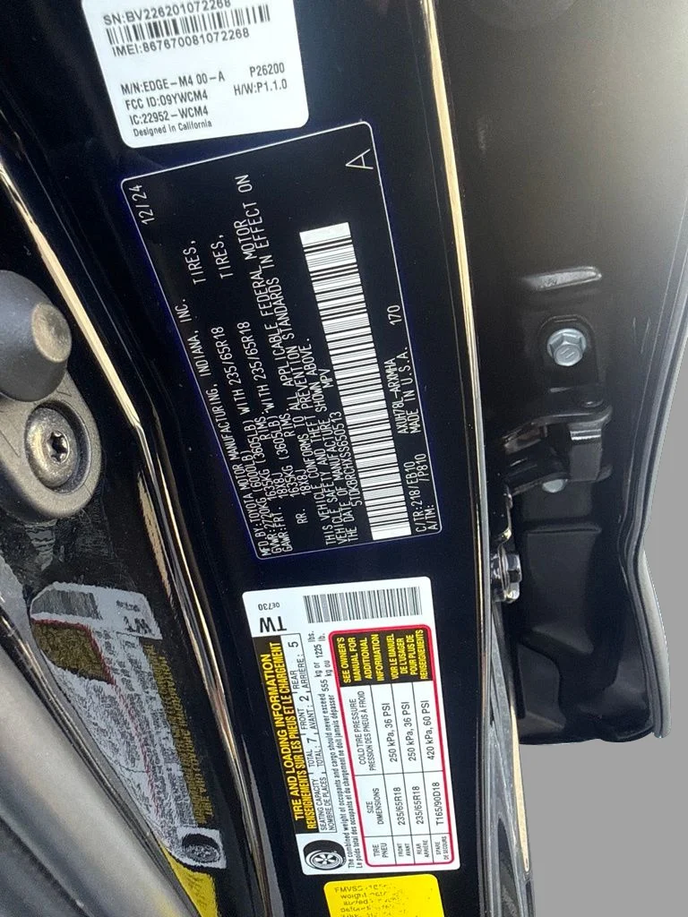 Used 2025 Black Toyota XLE image 33