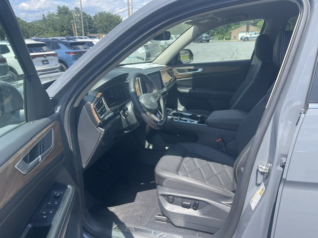 New 2026 Pure Gray Volkswagen 2.0T SE W/TECHNOLOGY image 11