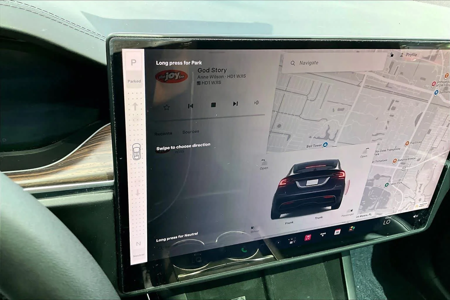 Used 2024 Stealth Grey Tesla  image 32
