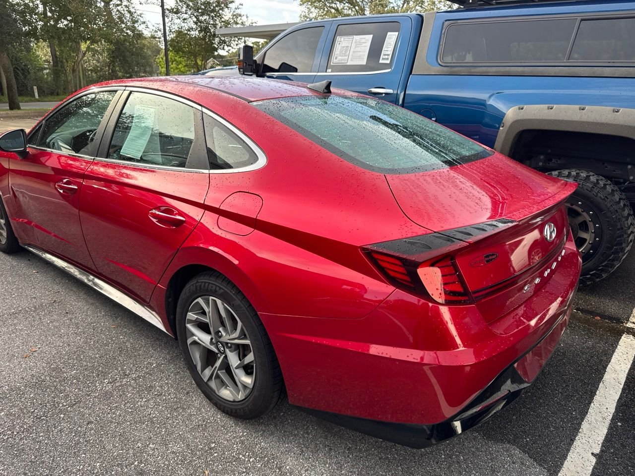 Used 2020 Red Hyundai SEL image 4