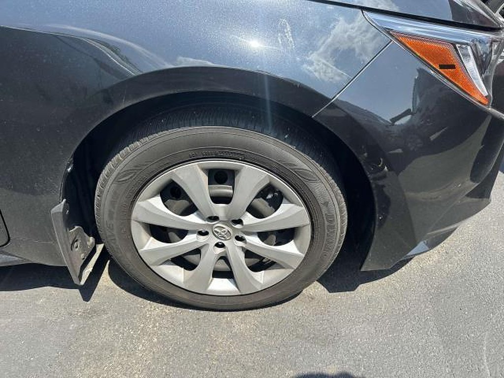 2022 Toyota Corolla LE - Photo 7
