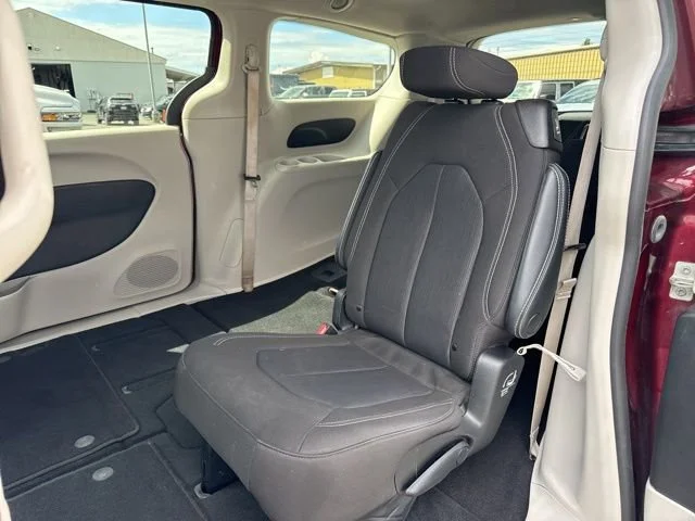Used 2023 Velvet Red Pearlcoat Chrysler LX image 14