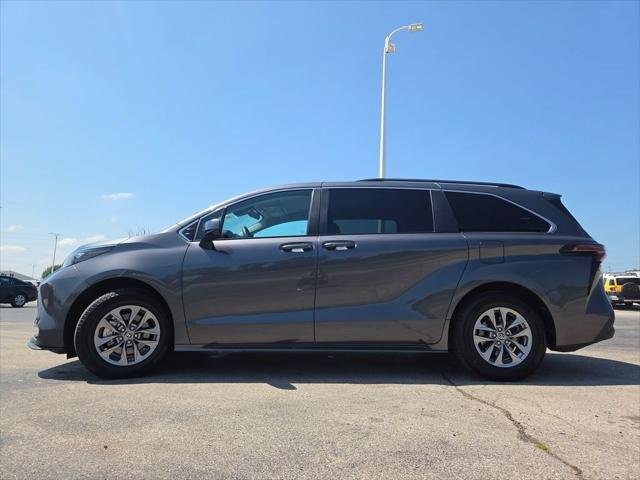 Certified Used 2025 MAGNETIC GRAY MET. Toyota  image 19