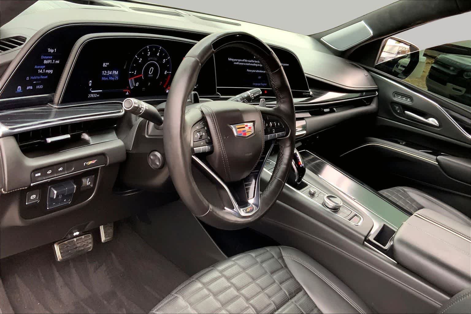 Used 2024 Argent Silver Metallic Cadillac AWD V-Series image 17