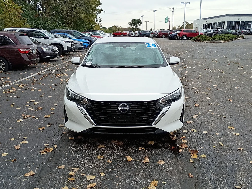 2024 Nissan Sentra SV, photo 8 of 12