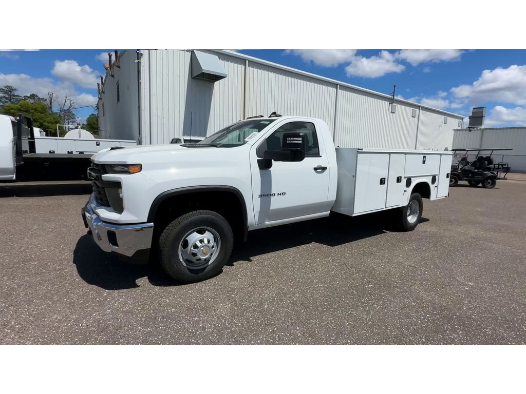 New 2026 Summit White Chevrolet Work Truck image 6