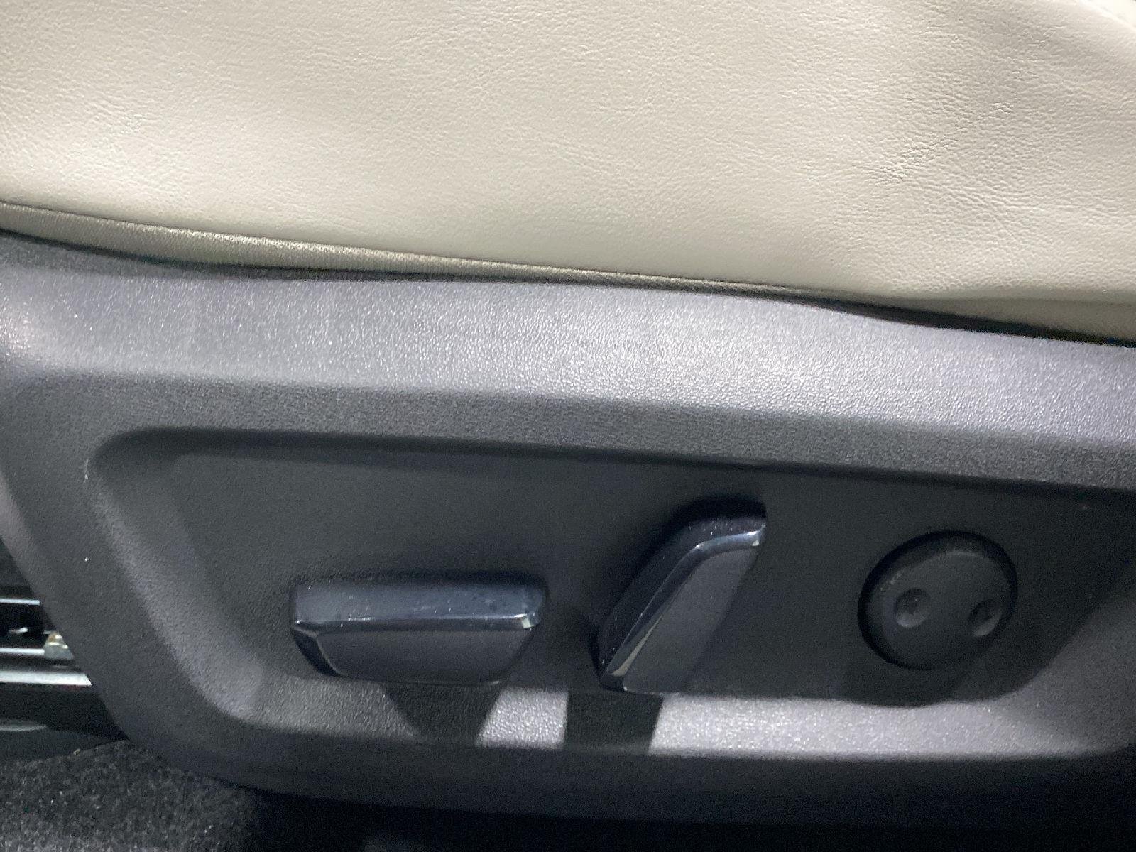 Used 2026 Everest White Pearl Tricoat Nissan SV image 23