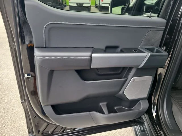 Used 2025 Black Ford XLT image 12
