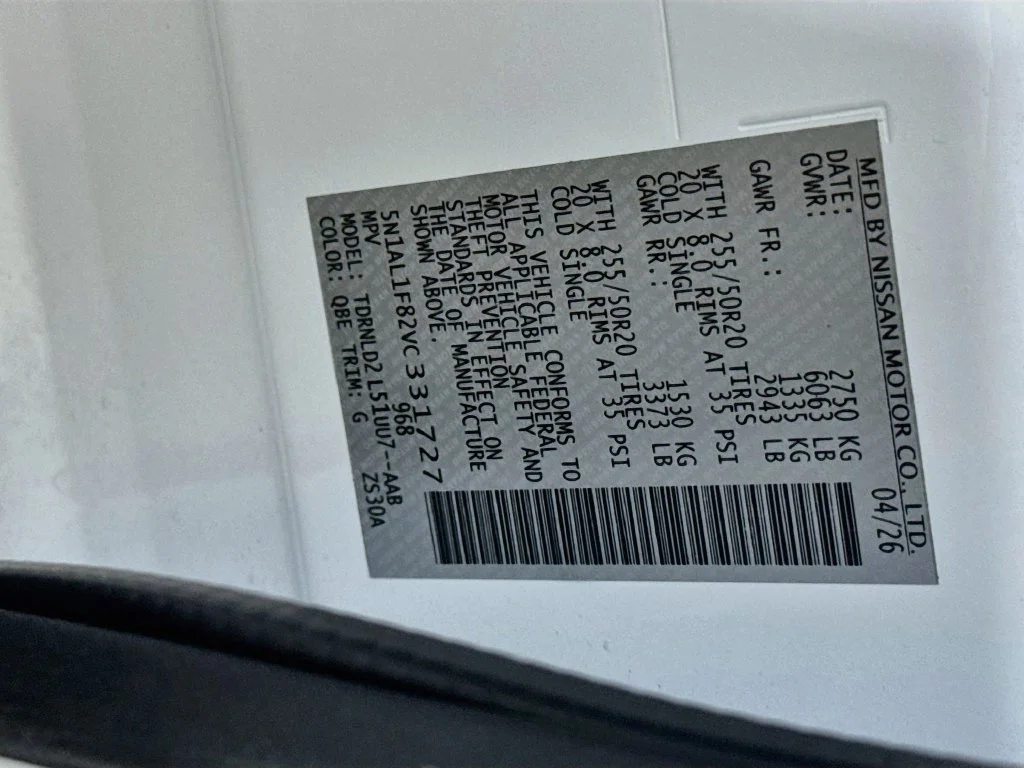 Certified Used 2027 White INFINITI LUXE image 46