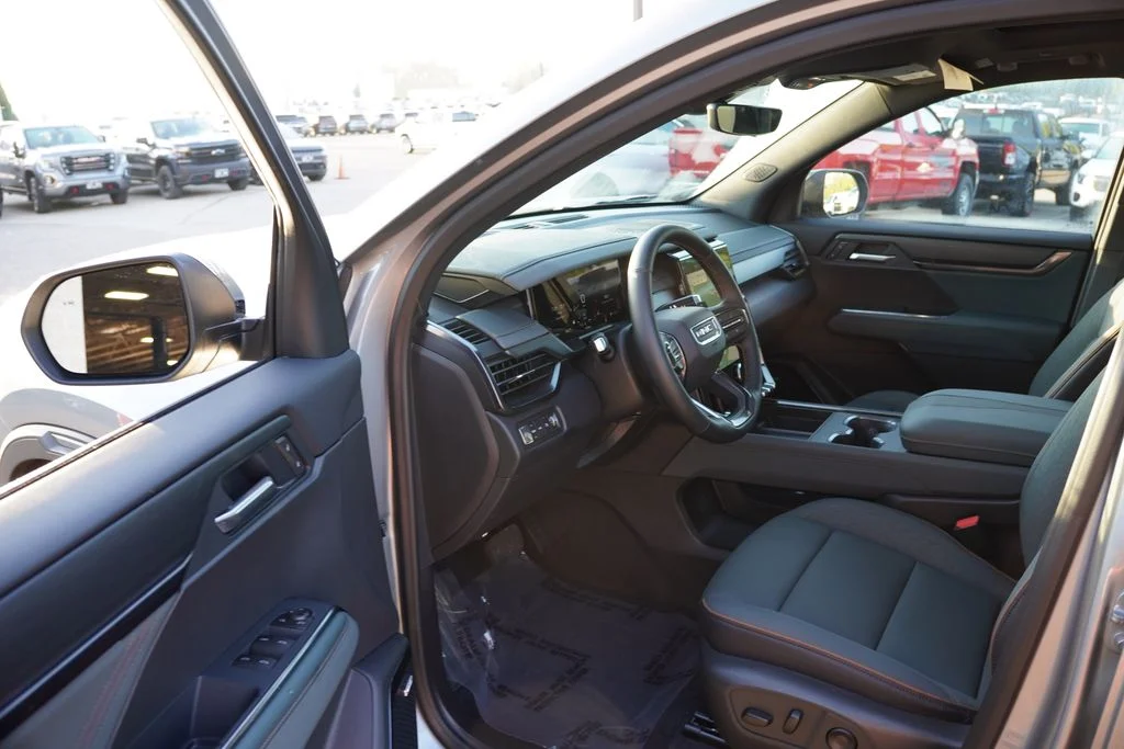 Used 2026 Sterling Metallic GMC AT4 image 14