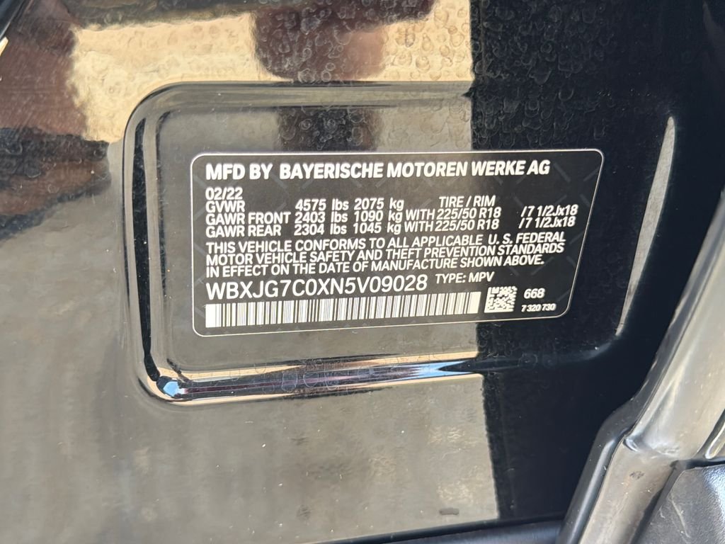 Used 2022 Black BMW sDrive28i image 33