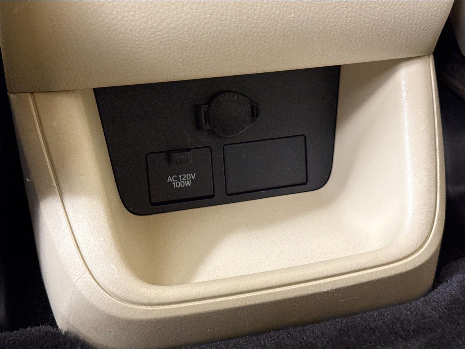 Used 2016 Blizzard Pearl Toyota Limited image 38