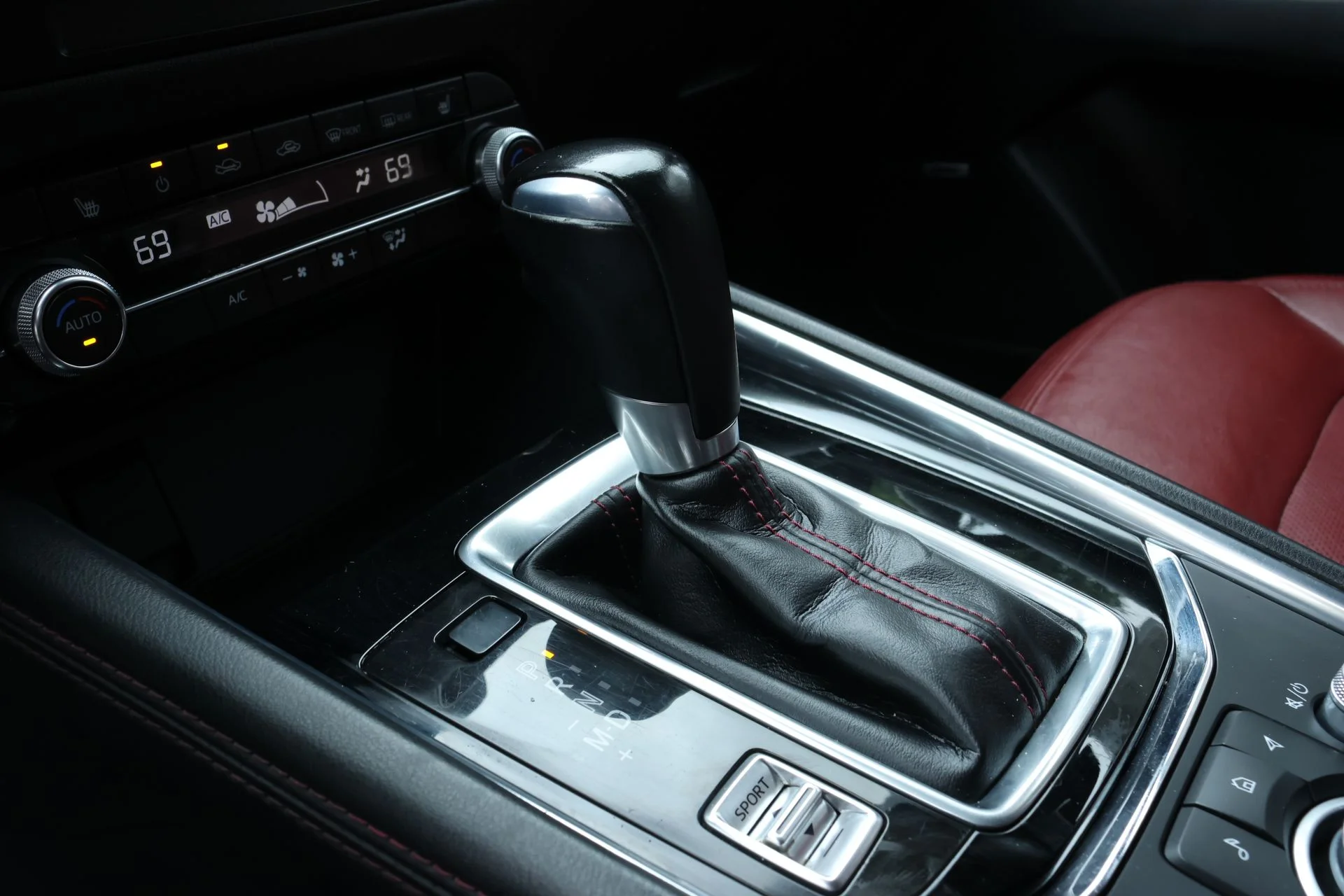 Used 2024 Gray Mazda 2.5 S Carbon Edition image 14