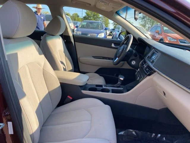 Used 2016 Purple Kia LX image 28